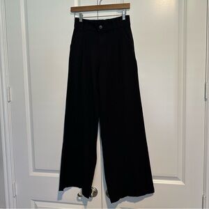American Eagle Wide Leg Trouser in Black Size 2 Long